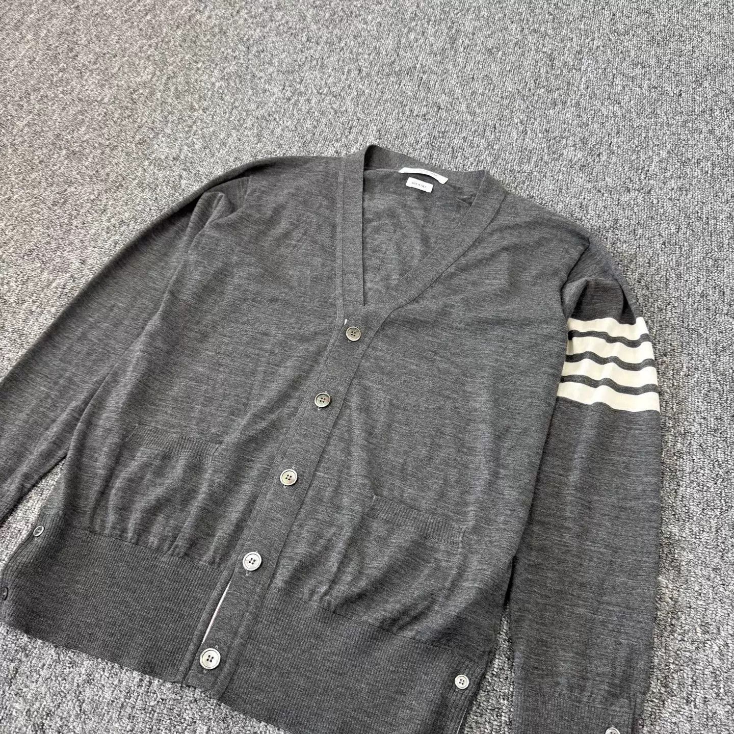 Thom Browne Thom Browne Gray 4bar Wool Vneck Cardigan 4 99 New Size US XL / EU 56 / 4 - 4 Thumbnail