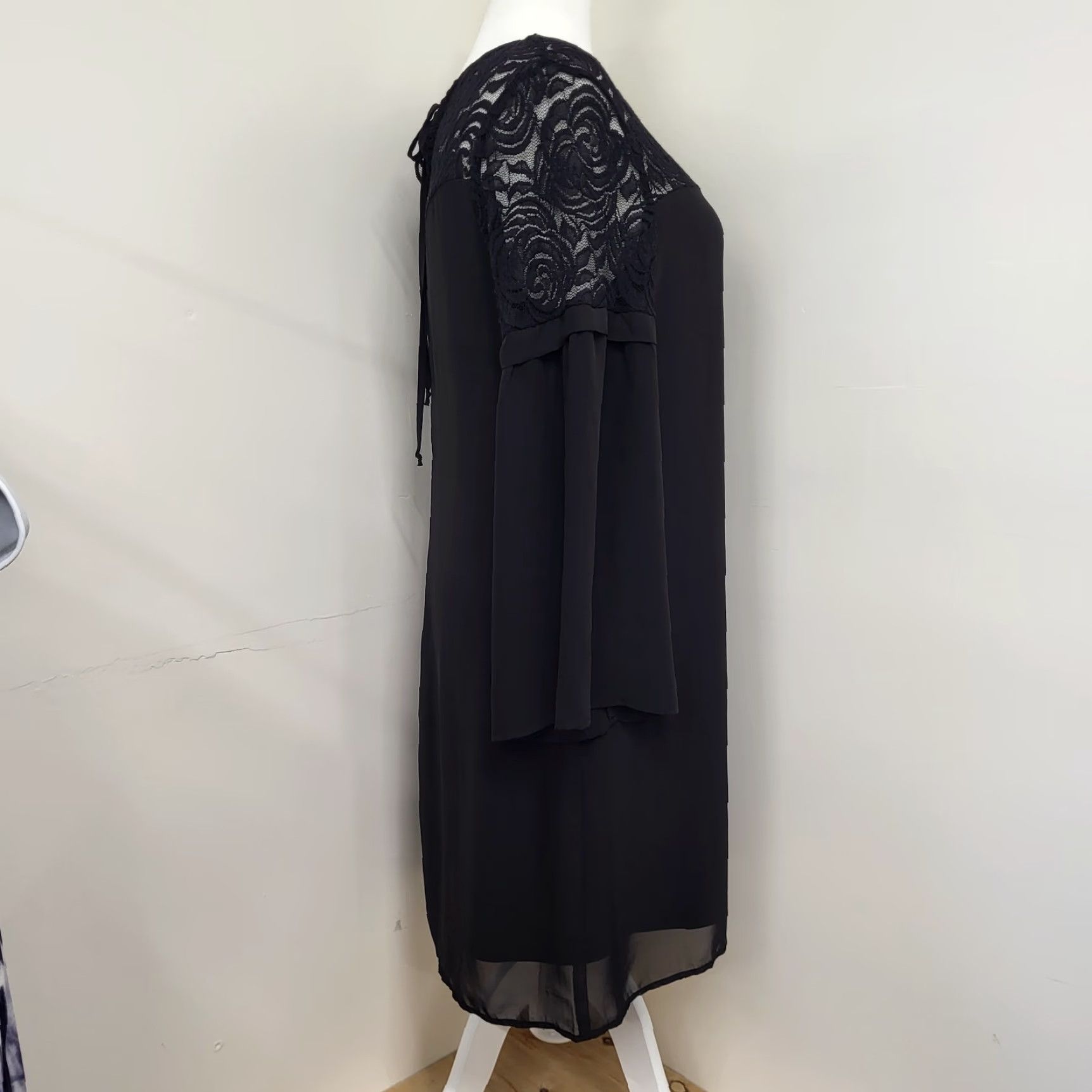 Vintage Luxology Estilo Dress Women's 18 Tall Black Lace Swing Kimono Sleeves Lined Size XXL / US 16-18 / IT 52-54 - 6 Thumbnail