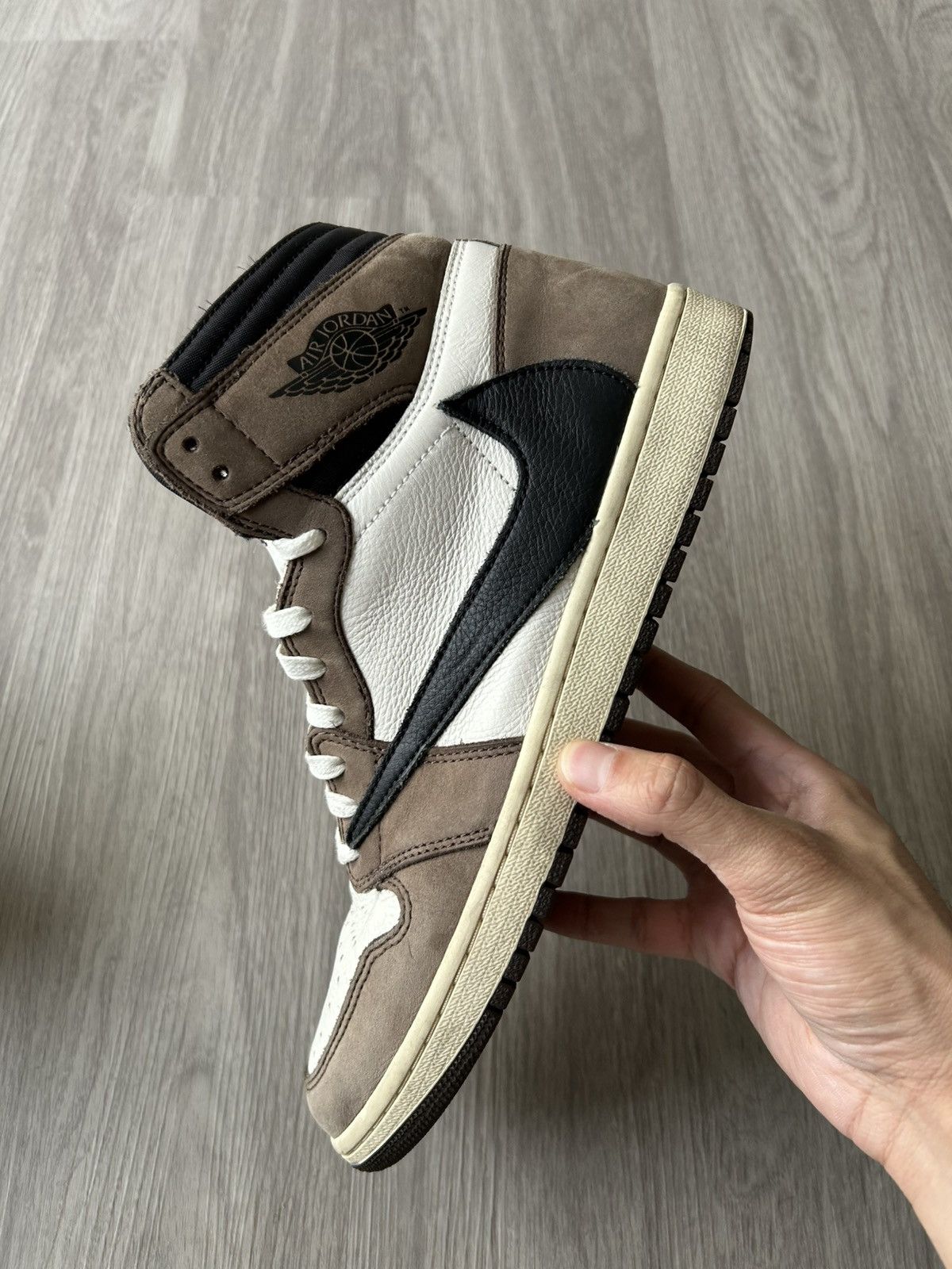 Jordan Brand × Travis Scott Travis Scott x Air Jordan Retro 1 High OG Mocha Size 11 Size US 11 / EU 44 - 12 Thumbnail