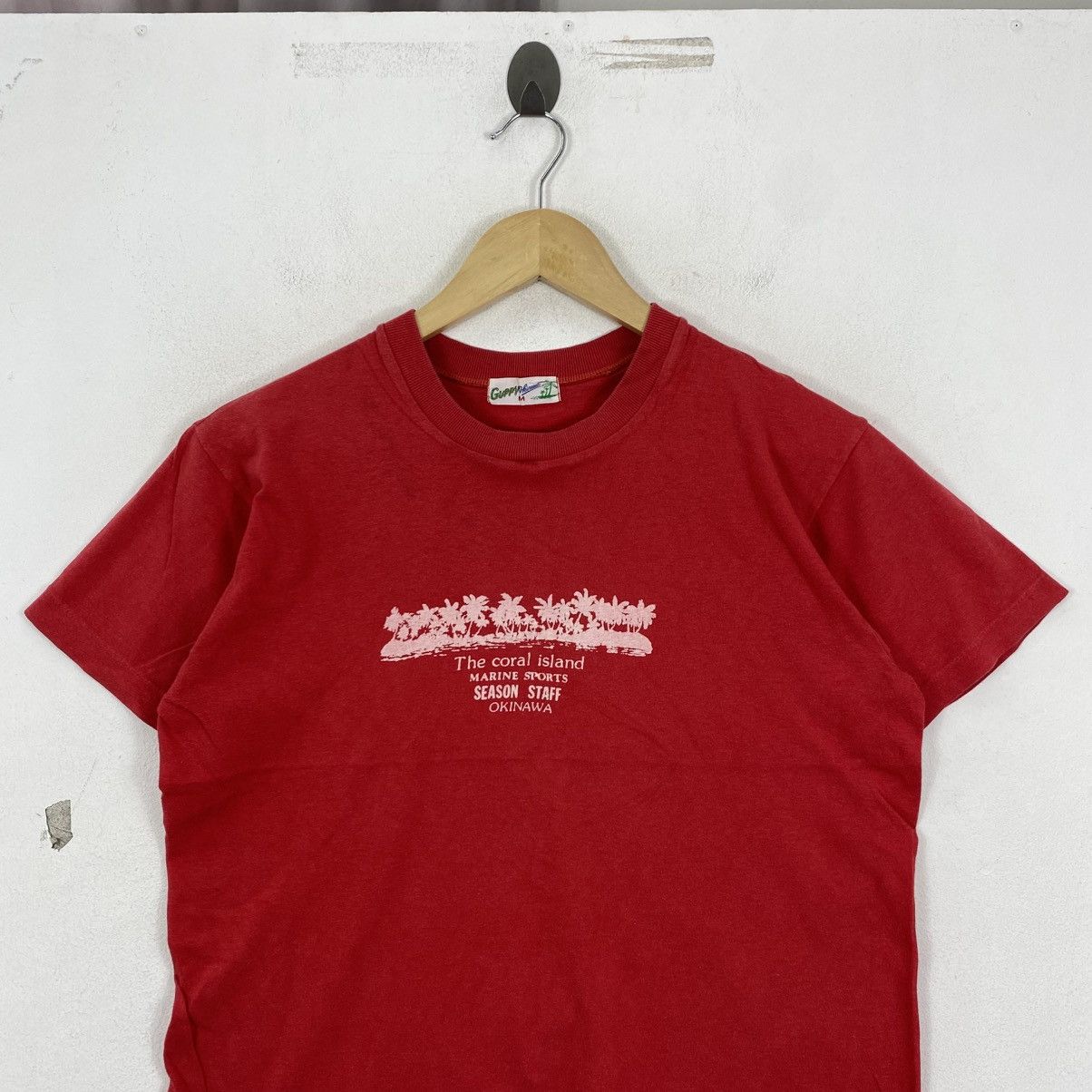 Vintage Vtg 90s Guppy Okinawa Japan Marine Sports T-Shirt Red Size M Size US M / EU 48-50 / 2 - 3 Thumbnail