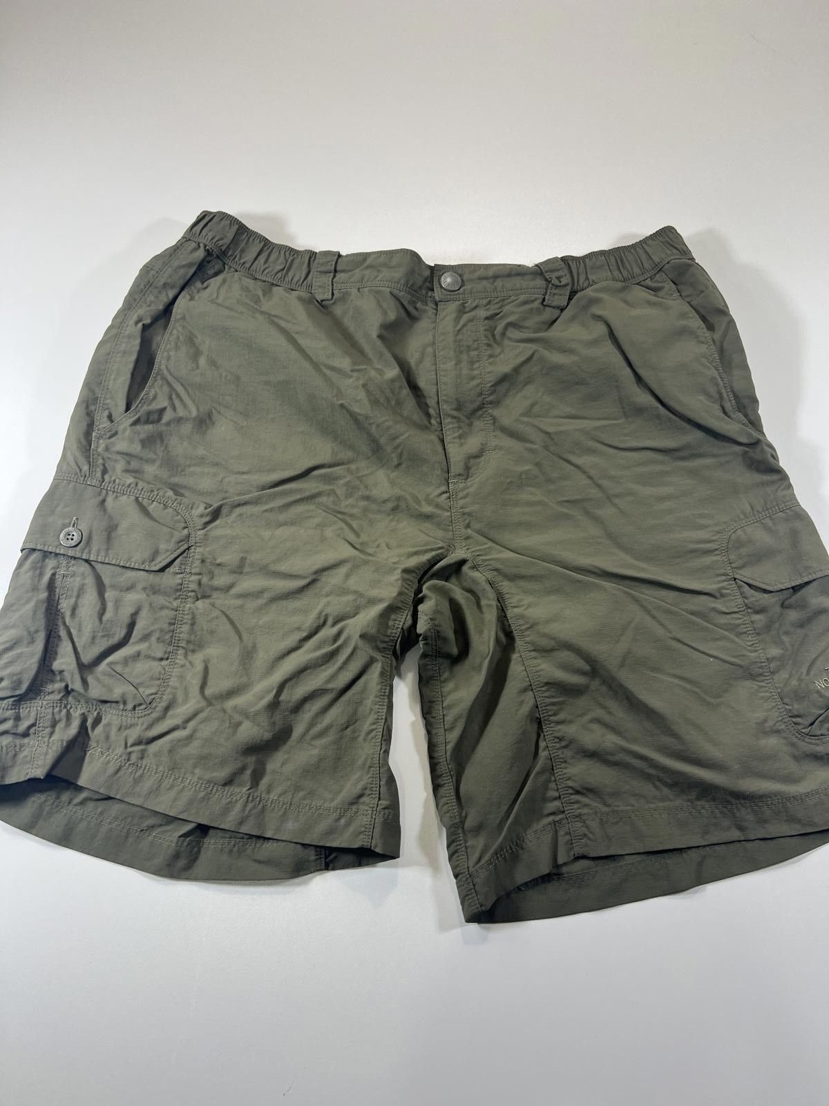 The North Face The North Face Men's Olive Green Cargo Shorts L Size US 34 / EU 50 - 1 Thumbnail