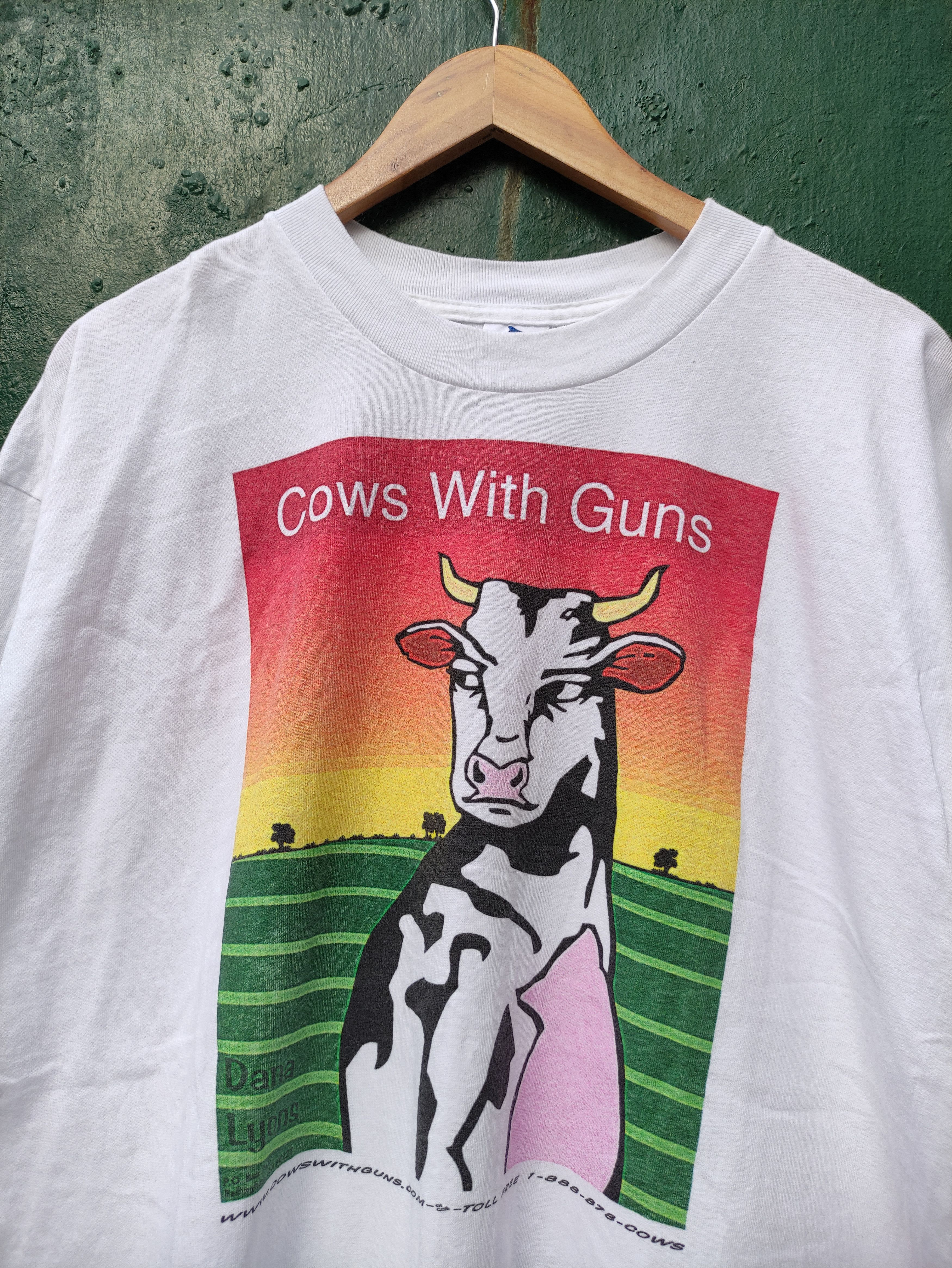 Vintage Vintage Dana Lyons Cows With Guns Country Shirt Size US XL / EU 56 / 4 - 7 Thumbnail
