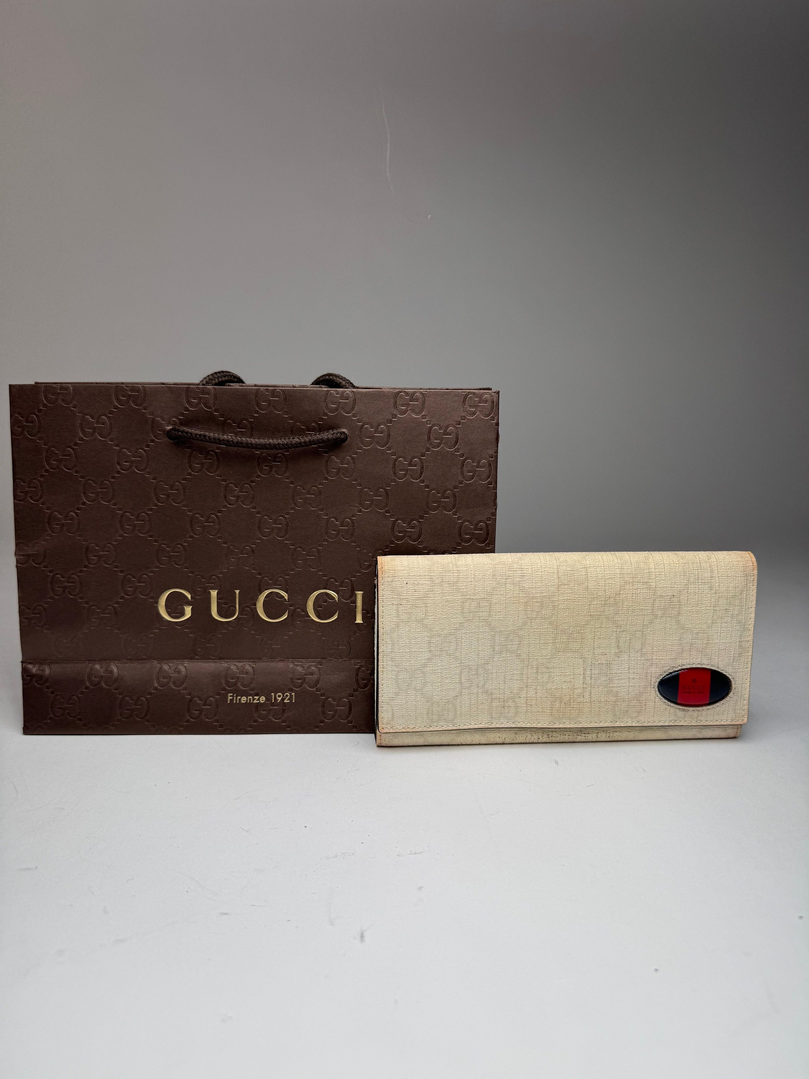 Gucci Vintage Monogram Leather Wallet White Size ONE SIZE - 1 Thumbnail