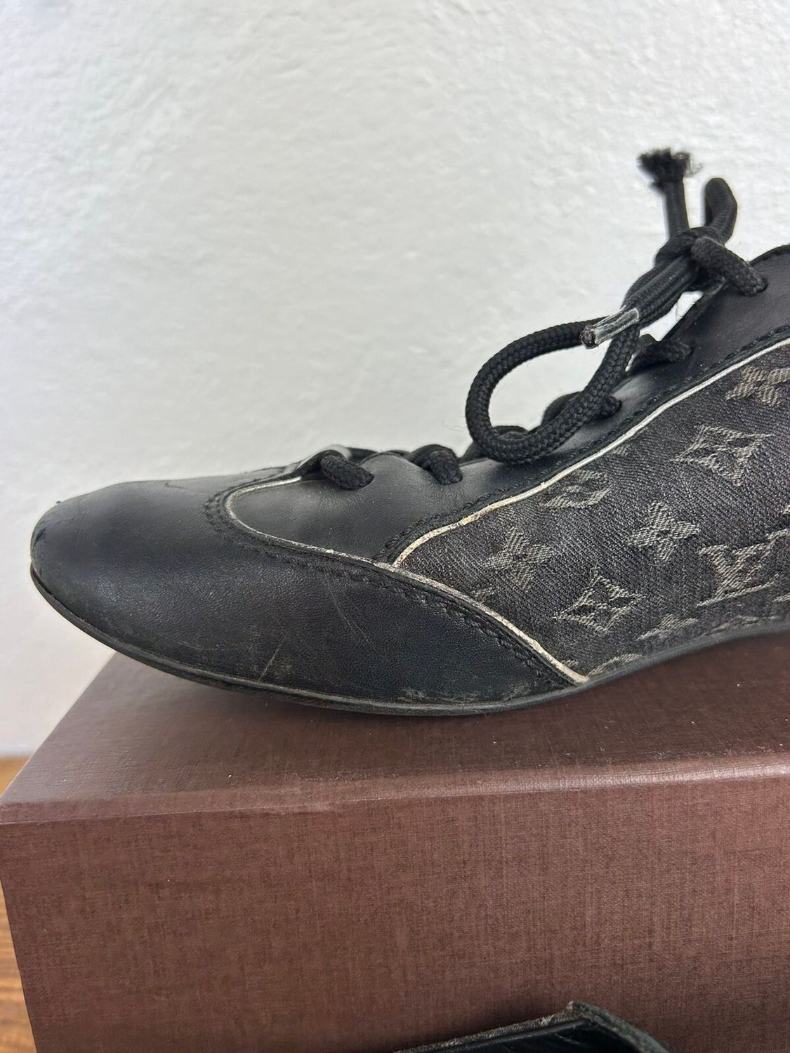 Louis Vuitton Louis Vuitton Denim And Leather Monogram Low Top Sneakers Size US 7.5 / IT 37.5 - 14 Thumbnail