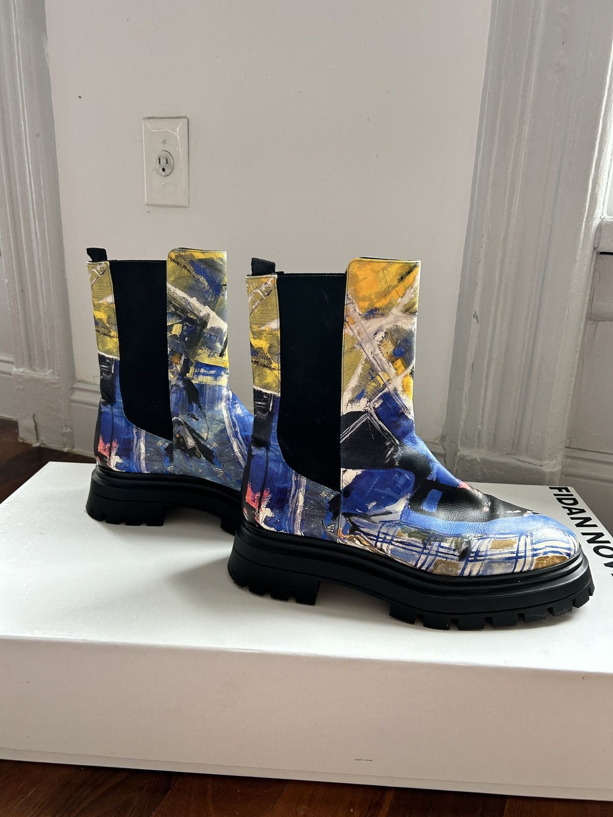 Stuart Weitzman Stuart Weitzman platform boots Size US 10 / EU 43 - 2 Thumbnail