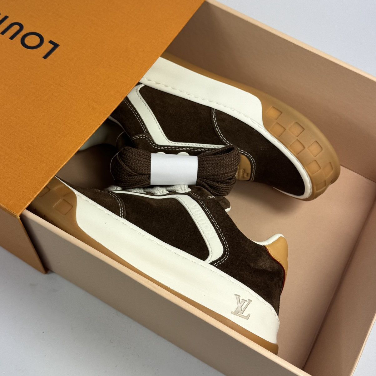 Louis Vuitton Louis Vuitton Titled Sneakers Size US 9.5 / EU 42-43 - 21 Thumbnail