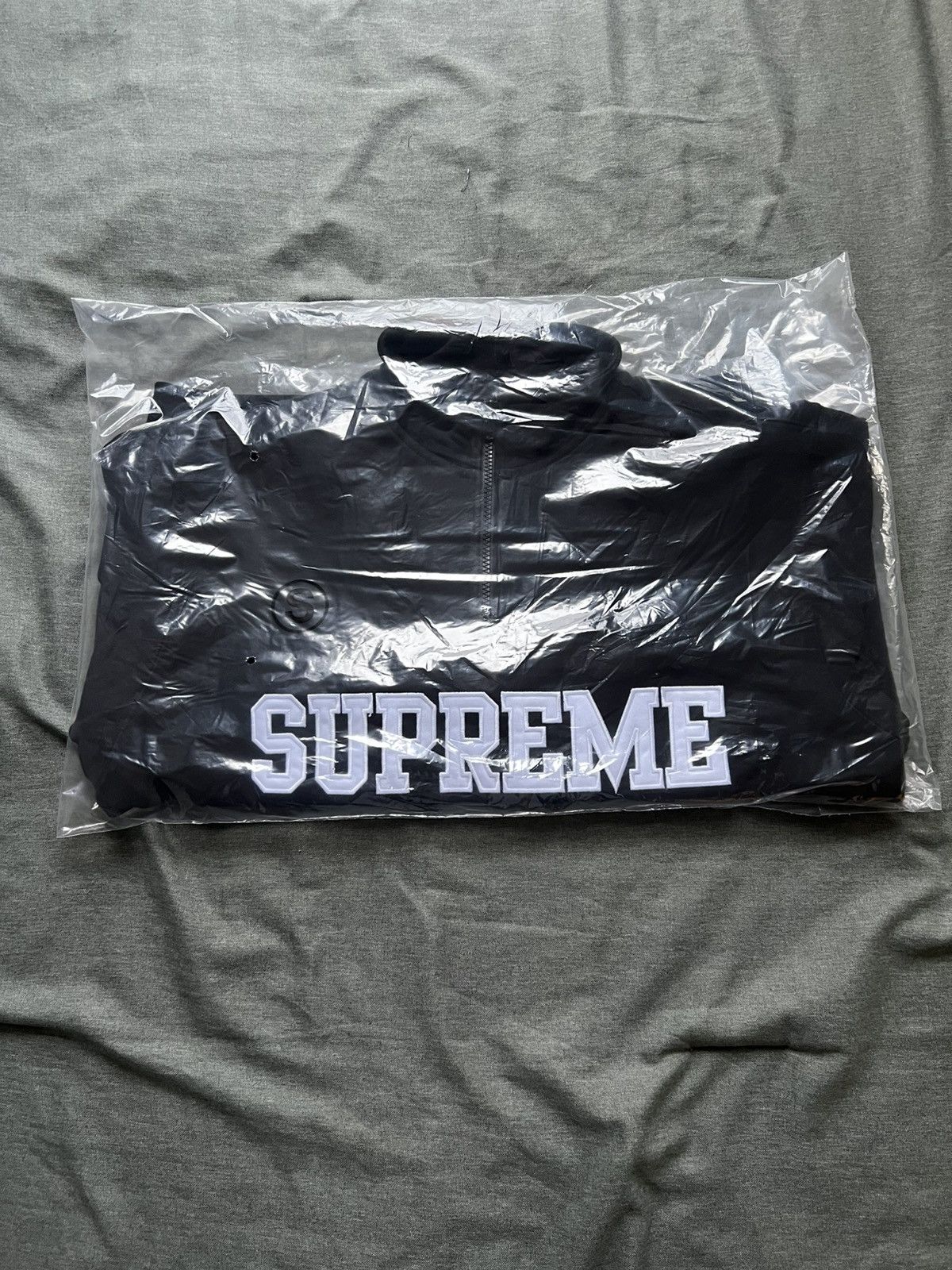 Supreme Supreme Shop Flag Half Zip Pullover Black Size Small Size US S / EU 44-46 / 1 - 1 Thumbnail