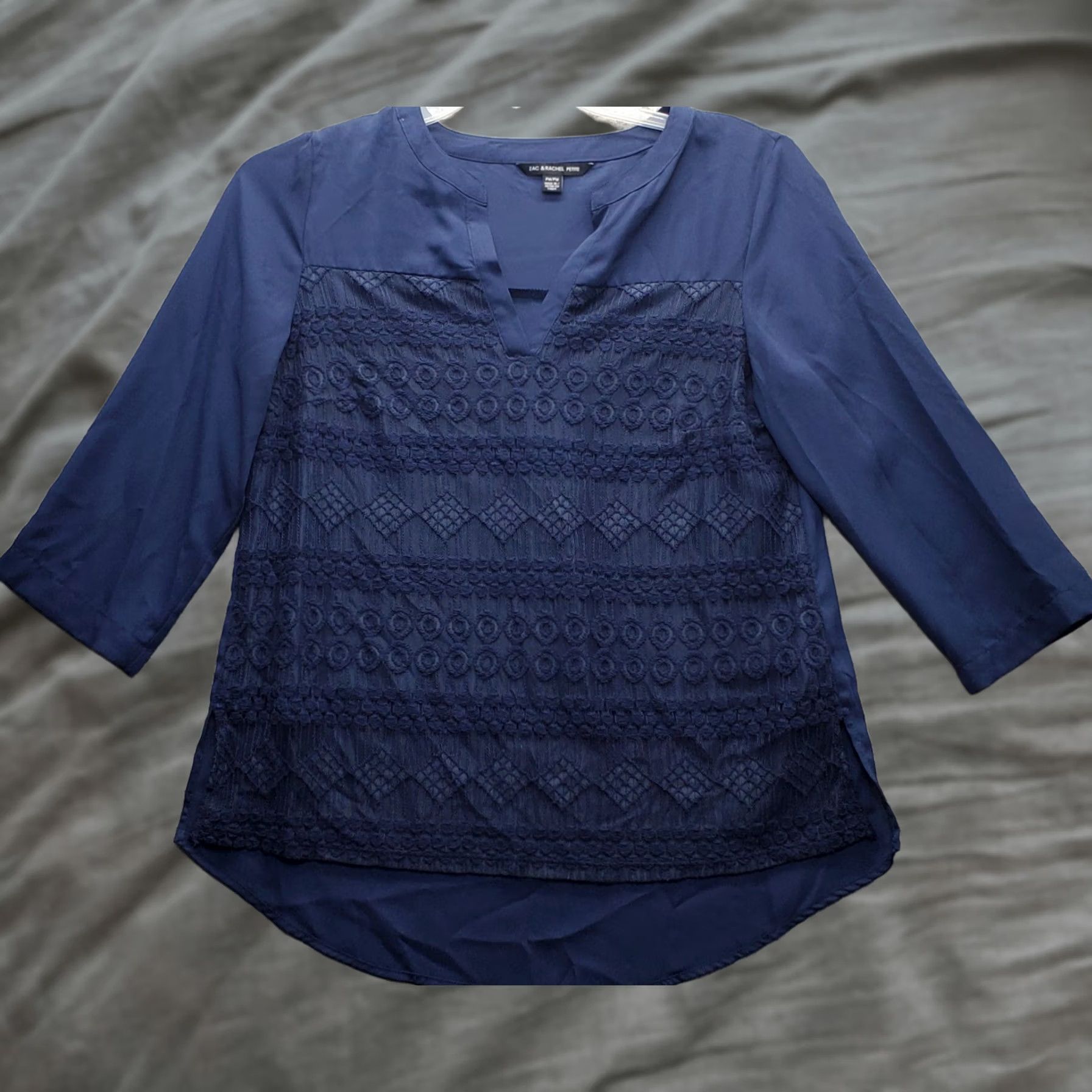 Vintage Zac & Rachel Blouse Top Women Size M Navy Lace Overlay Lined Split V Neck Slit Size M / US 6-8 / IT 42-44 - 1 Thumbnail