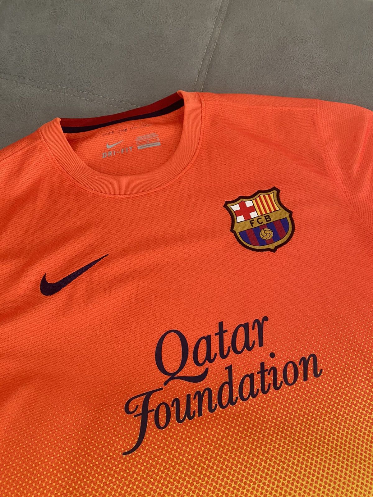 Nike Nike FC Barcelona 2012/13 Away Jersey Blockcore Size US M / EU 48-50 / 2 - 2 Thumbnail