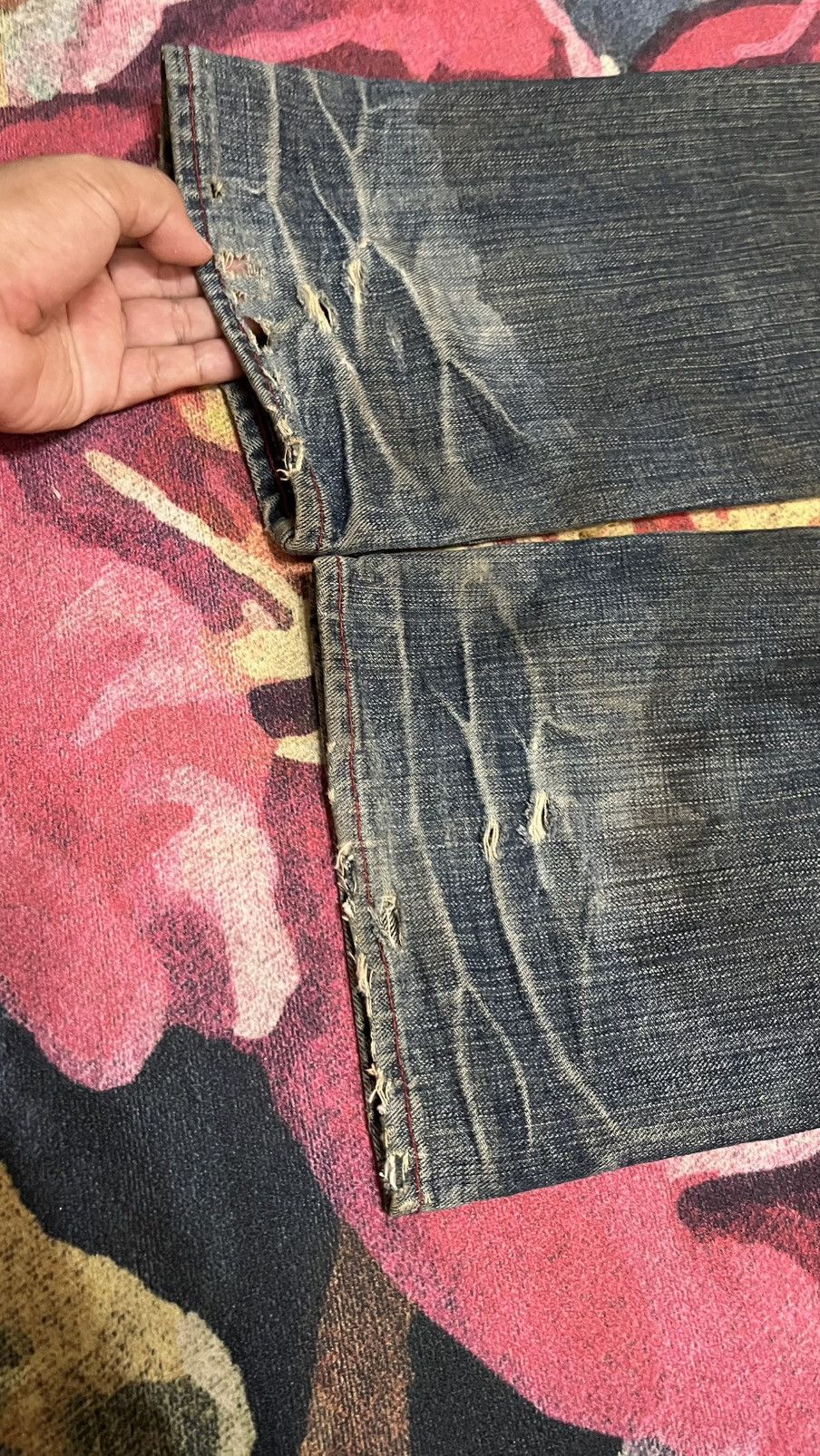 Swagger Vintage Distressed Swagger Jeans size 35 x 43 Size US 35 - 8 Thumbnail