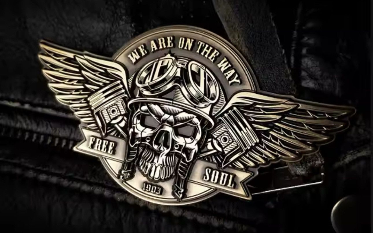 Cowboy Equipment × Vintage Retro Motorcycle Cartoon Metal Brooch Badges Size ONE SIZE - 1 Thumbnail