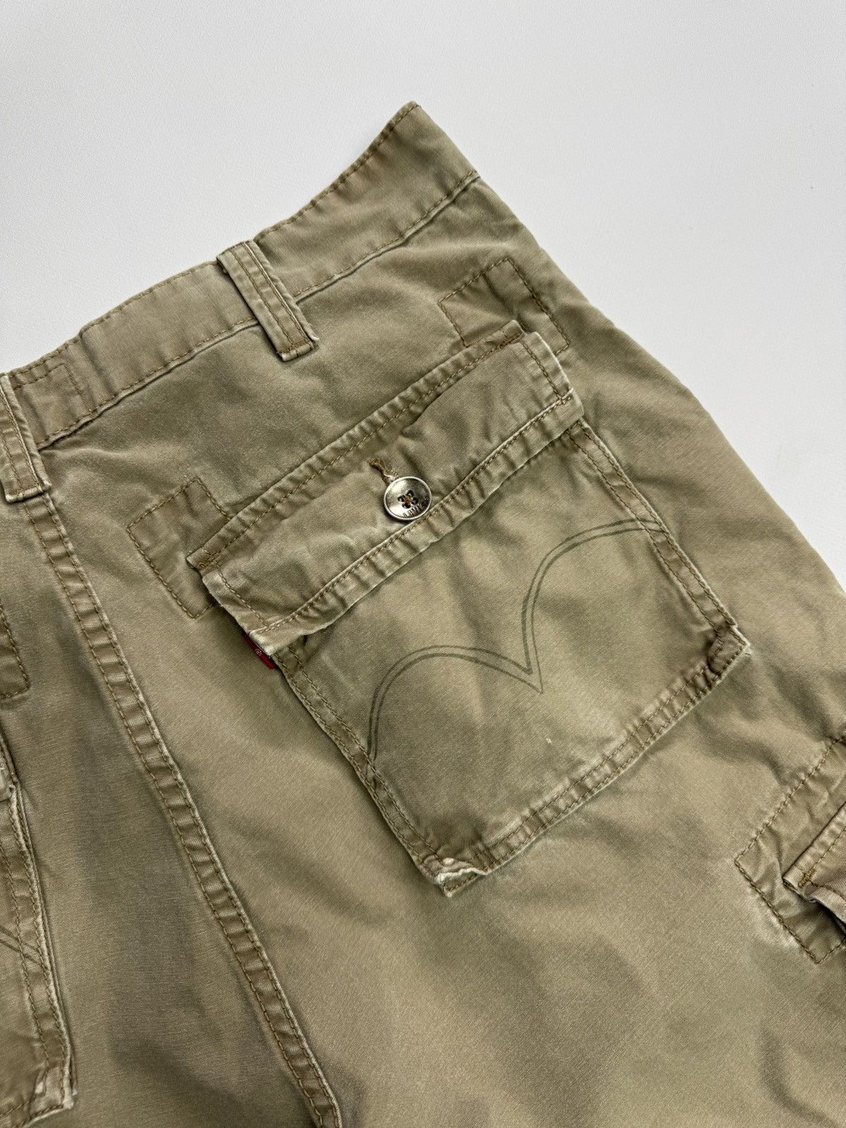 Levi's Vintage Levi’s Cargo Shorts Brown Utility Military Y2K Style Size US 36 / EU 52 - 9 Thumbnail