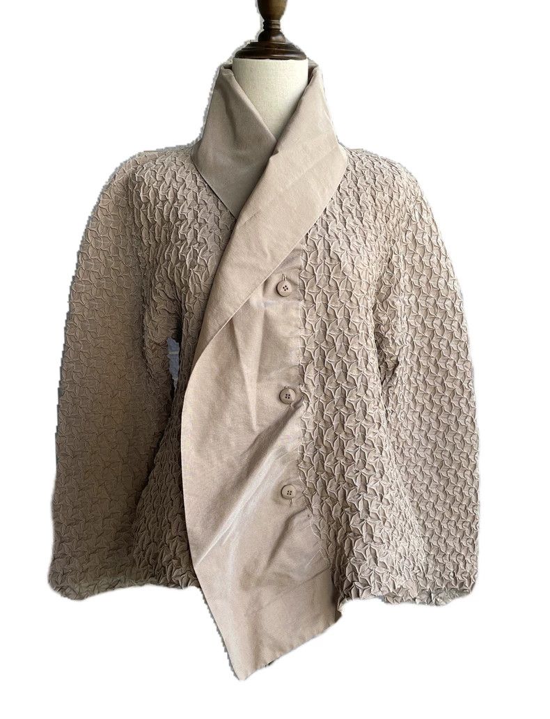 Issey Miyake size:2 Beige main line 3D show anise pleated