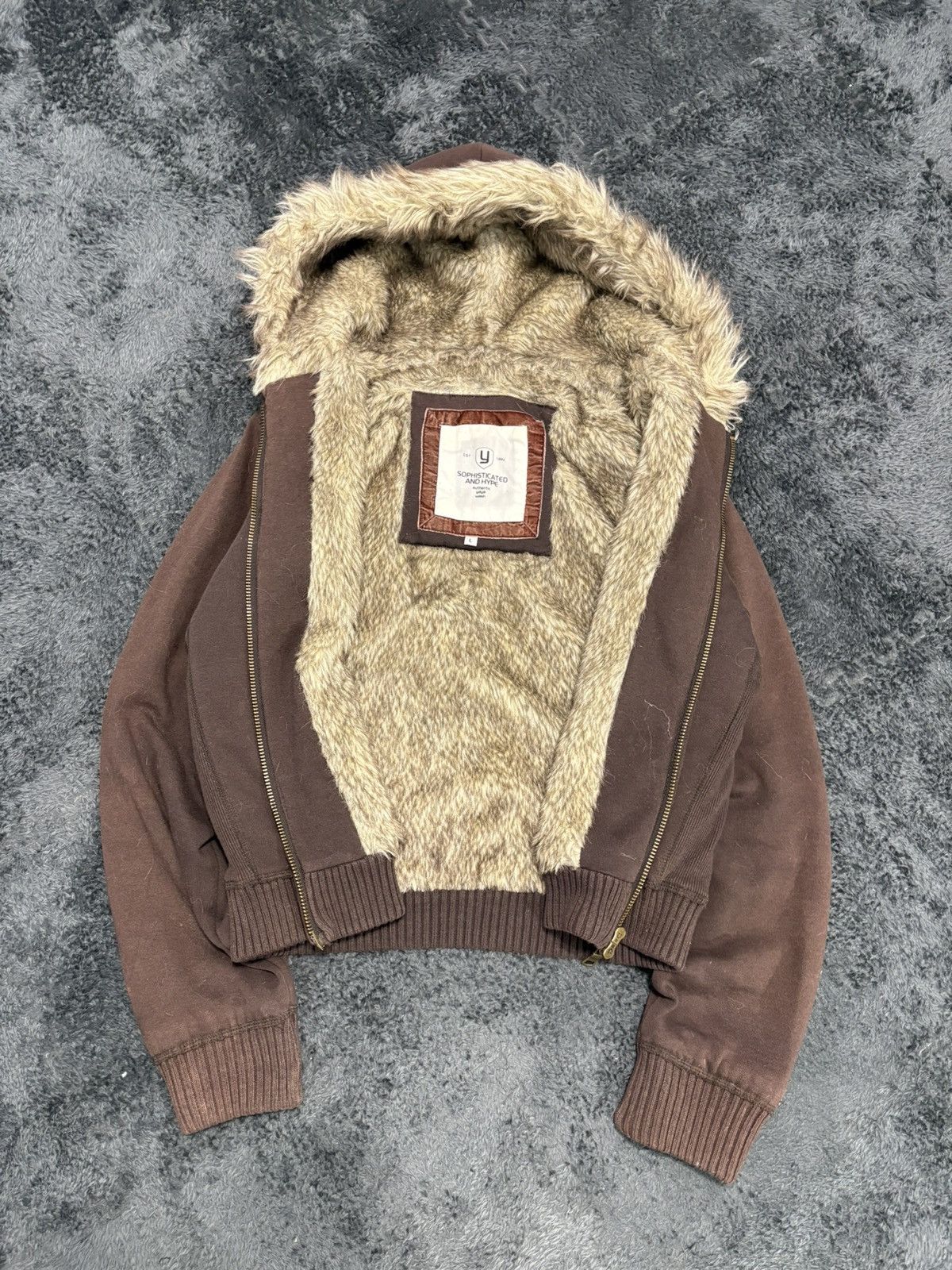 Abercrombie & Fitch Vintage Abercrombie Style Full Fur Y2K Hoodie Size US S / EU 44-46 / 1 - 1 Thumbnail
