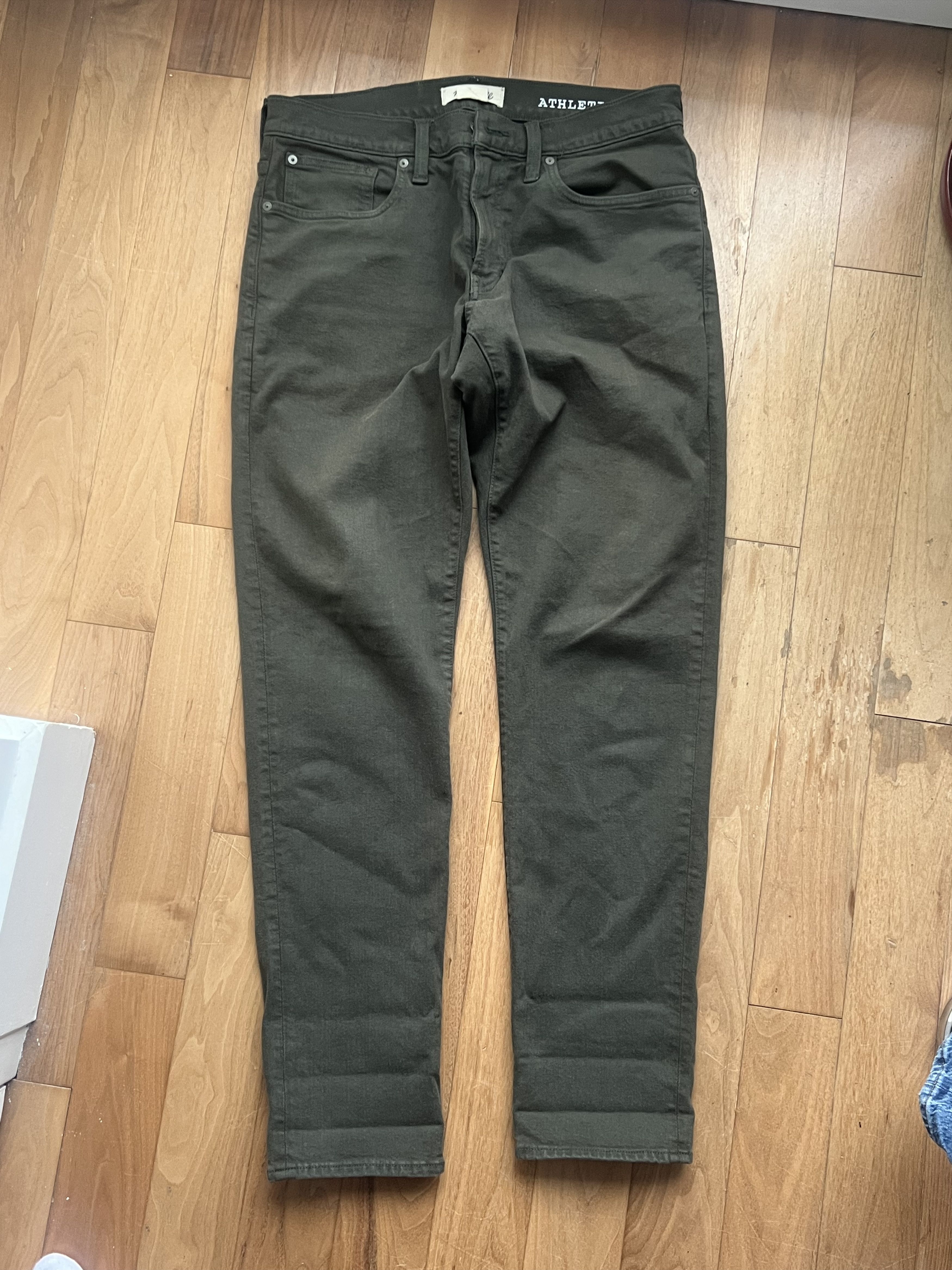 Madewell Athletic Slim Green Washed Madewell Denim - 33 x 32 Size US 33 - 1 Preview