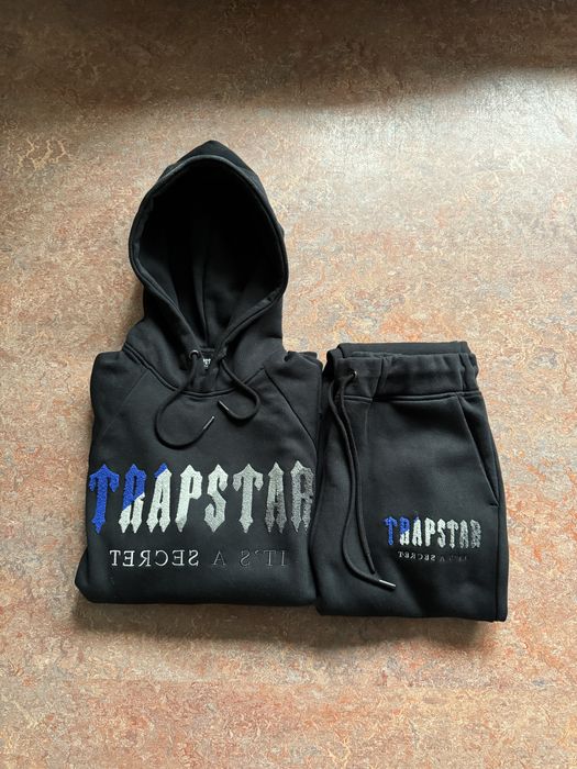 Black trapstar online tracksuit