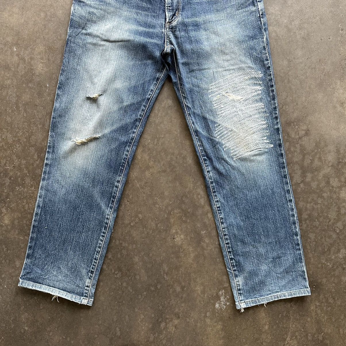 Japanese Brand × Jean × Vintage Vintage Wrangler Distressed Faded Denim Jean Pant W34 Size US 34 / EU 50 - 2 Thumbnail