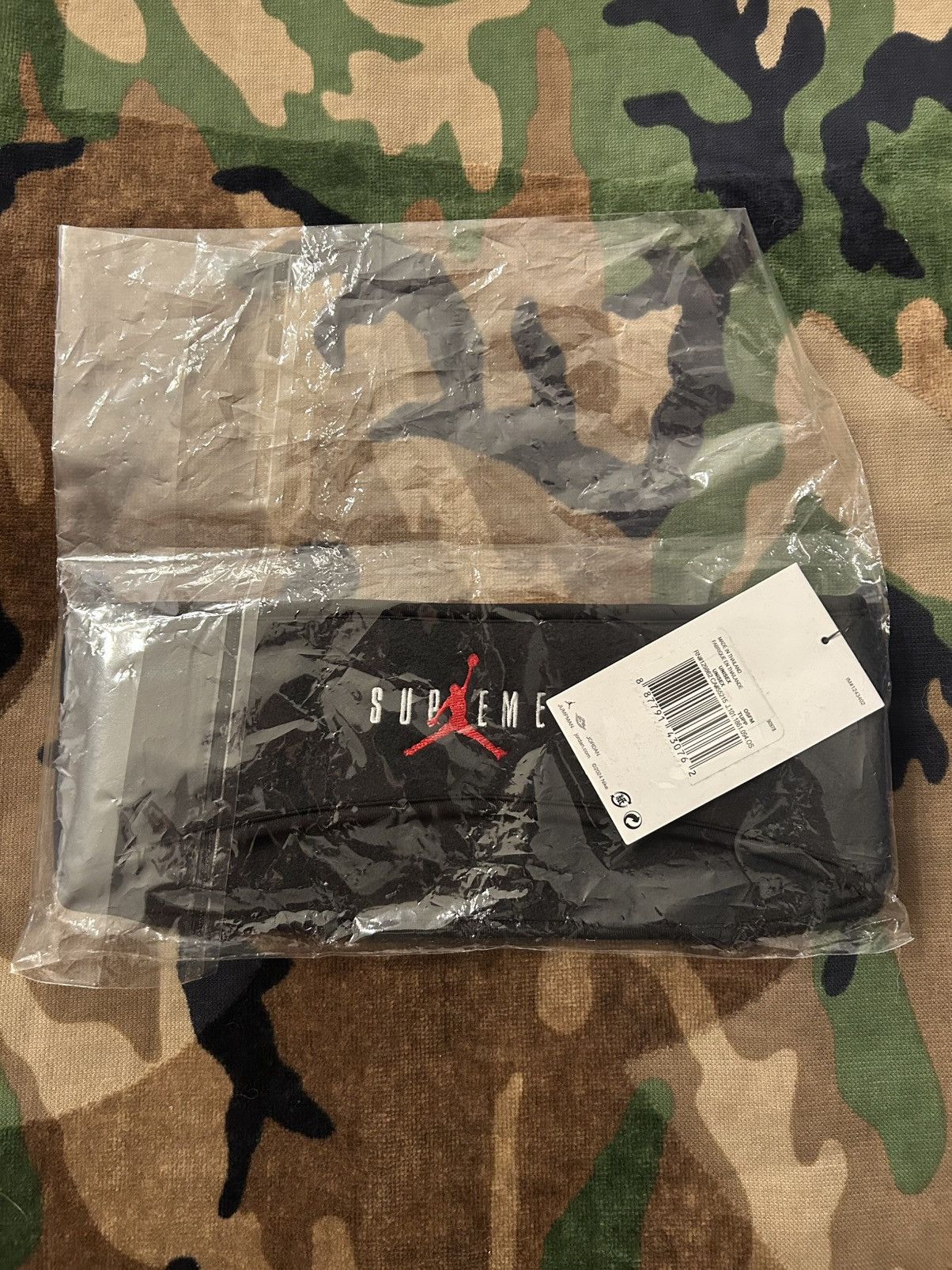 Jordan Brand × Supreme Supreme Jordan Headband Black FW24 Size ONE SIZE - 3 Thumbnail