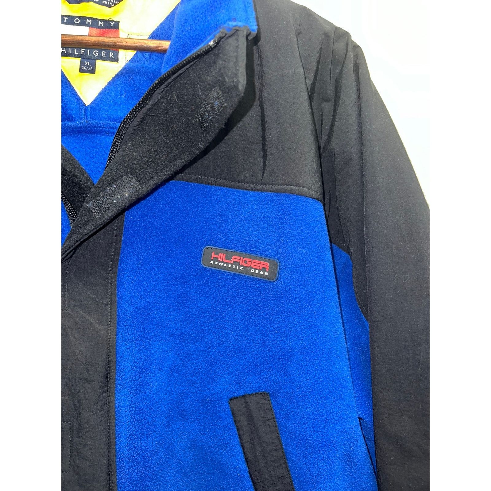 Vintage Vintage Tommy Hilfiger Fleece Jacket Blue VTG XL Pullover Size US XL / EU 56 / 4 - 3 Thumbnail
