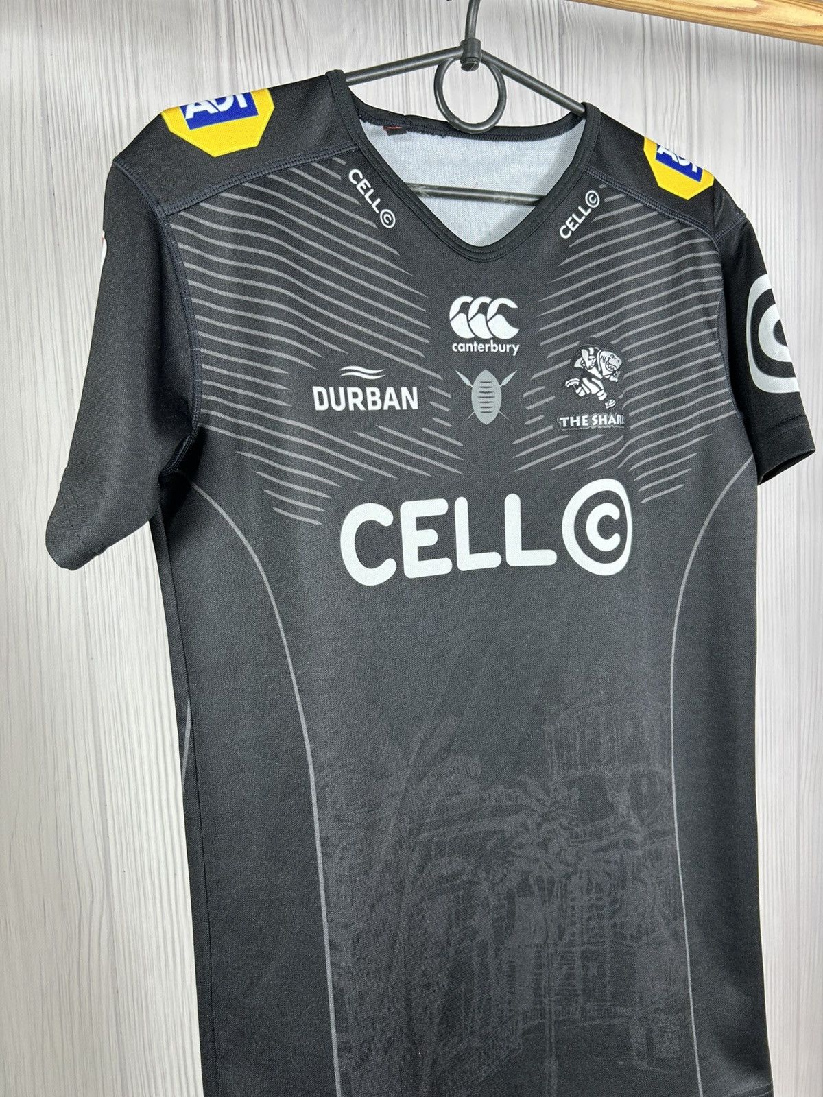 Canterbury of New Zealand Sharks Rugby Durban South Africa 2018/19 Jersey CANTERBURY Size US S / EU 44-46 / 1 - 2 Thumbnail
