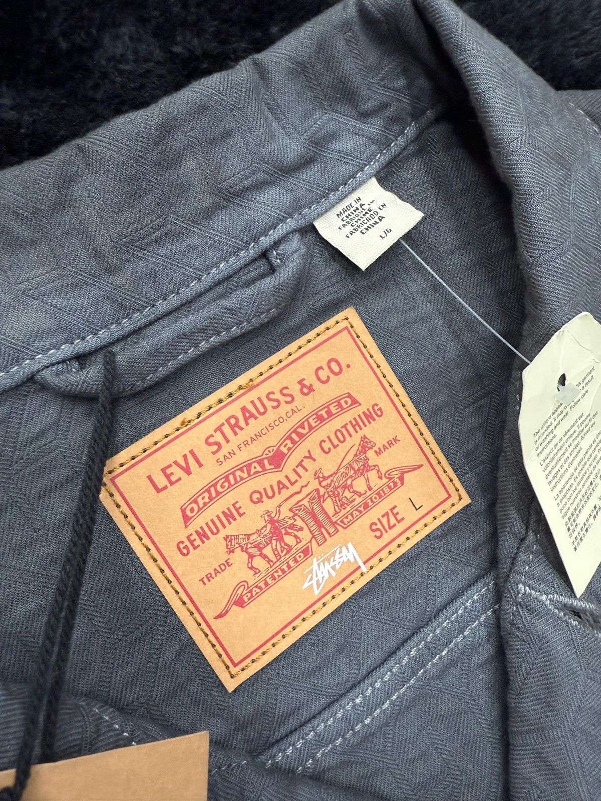Levi's × Stussy STUSSY x LEVI’S JACQUARD TRUCKER JACKET – SIZE L – BRAND NEW Size US L / EU 52-54 / 3 - 6 Thumbnail