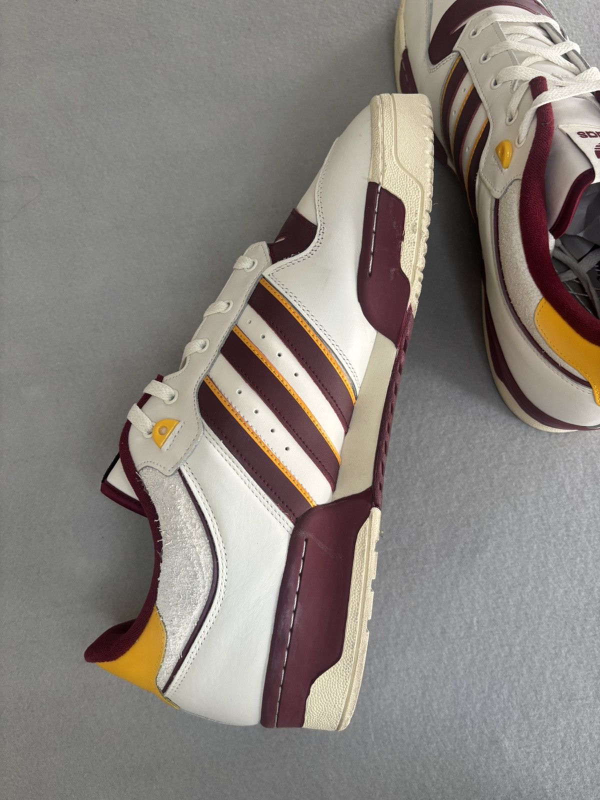 Adidas Adidas Rivalry Low Size 17 White Burgundy Retro Basketball Size US 15 / EU 48 - 8 Thumbnail