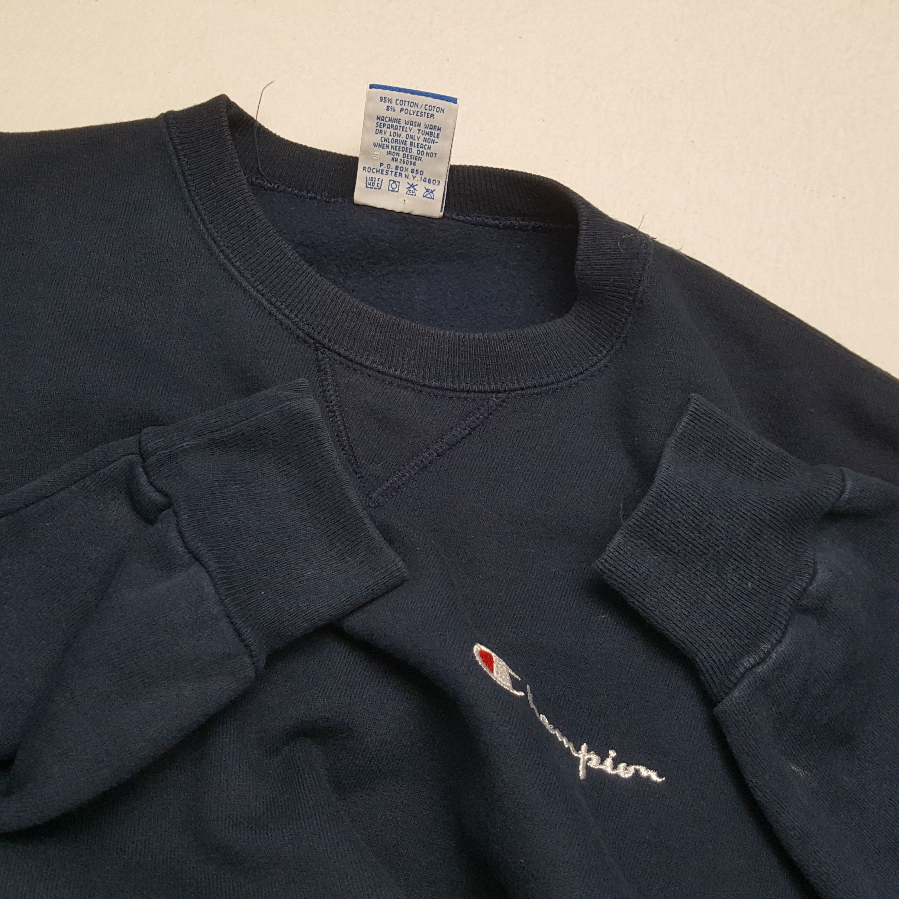 Champion × Vintage CHAMPION Small Logo Design Streetwear Style Sweatshirt Size US M / EU 48-50 / 2 - 10 Thumbnail
