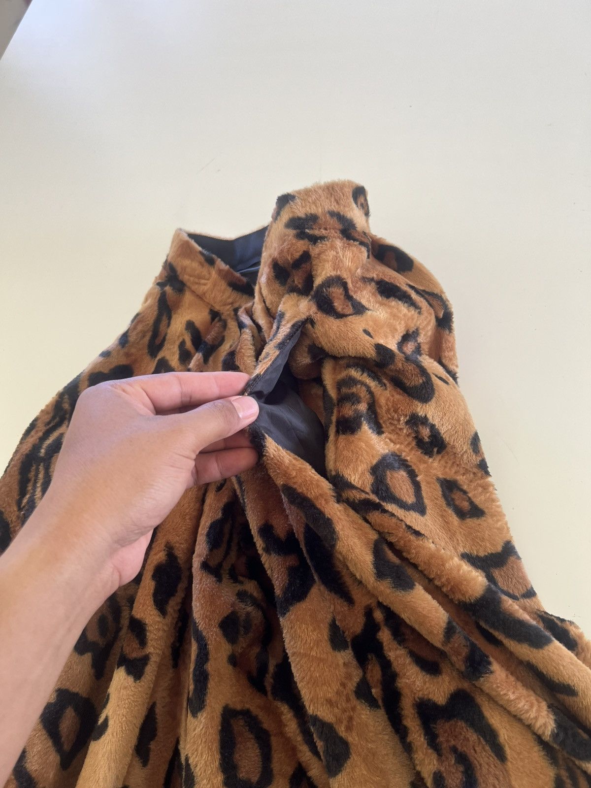 Norma Kamali Norma Kamali Midi Skirt Leopard Waist 24" Size 24" / US 00 / IT 34 - 12 Thumbnail