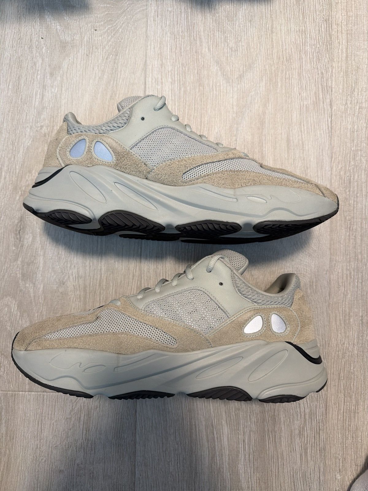 Yeezy adidas Yeezy Boost 700 ‘Salt’ Size US 13 / EU 46 - 2 Thumbnail