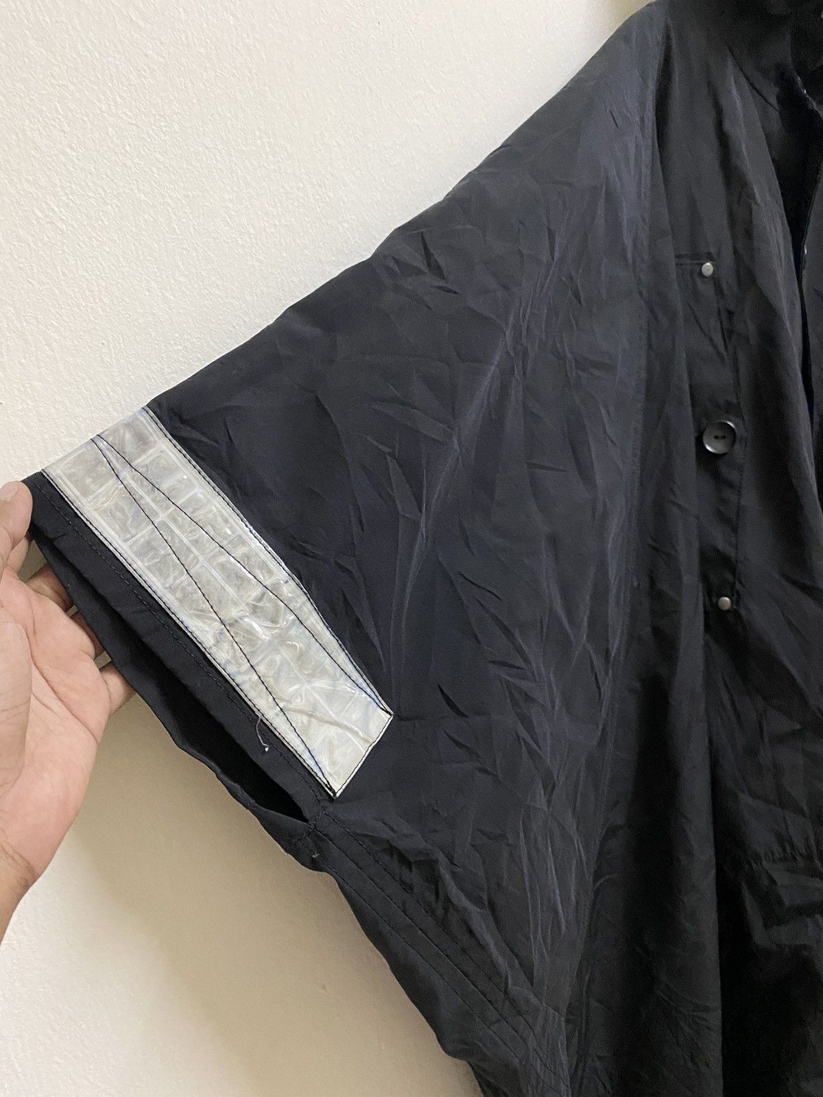 Comme des Garcons rare comme des garcons junya watanabe fw18 reflector poncho Size US L / EU 52-54 / 3 - 5 Thumbnail