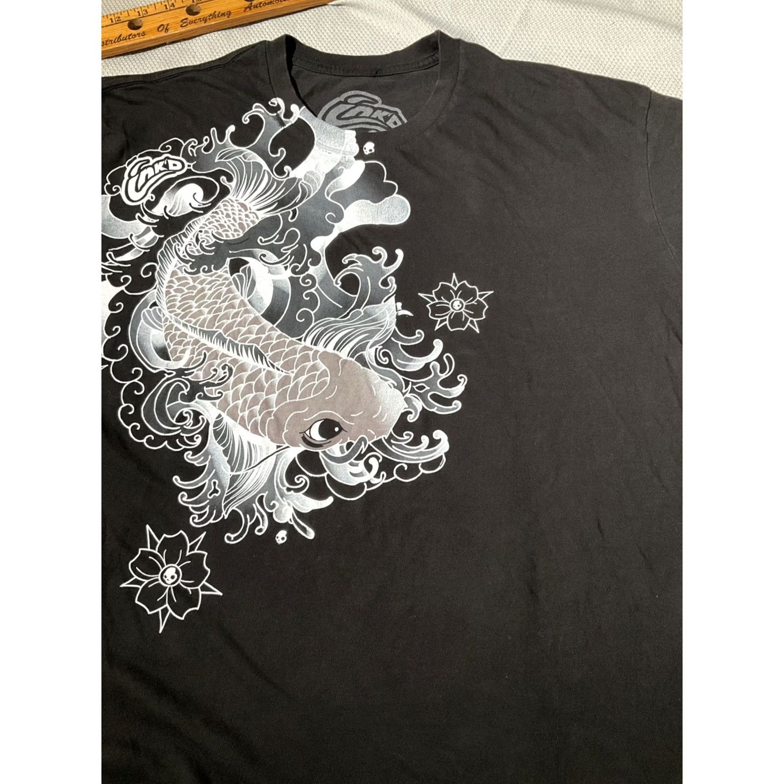 Skullcandy VINTAGE Ink'd Skullcandy Shirt XL Black White Koi Fish Graphic Print Tee Casual Mens Size US XL / EU 56 / 4 - 2 Thumbnail