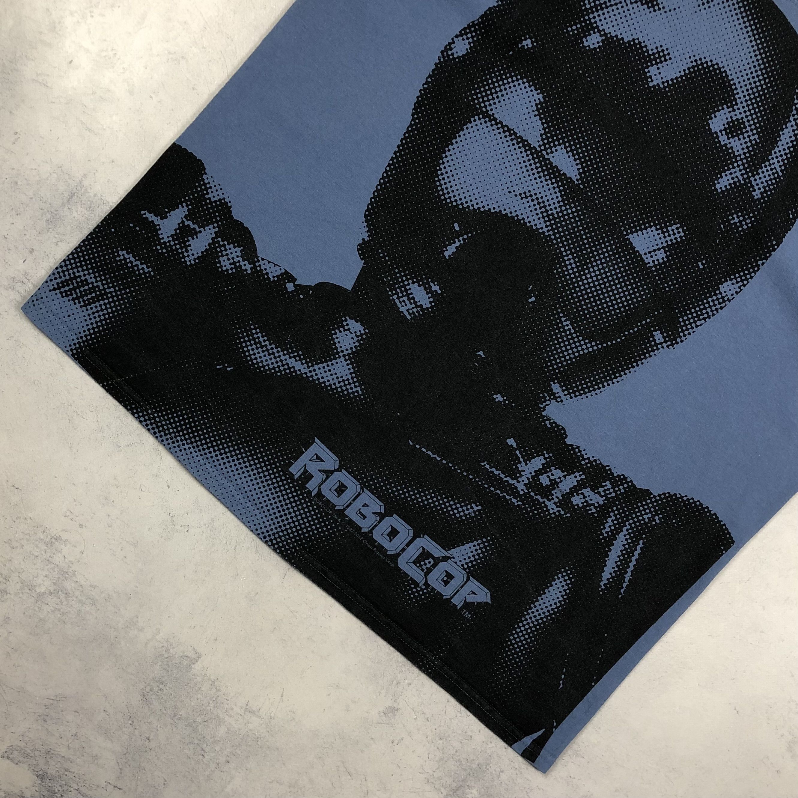 Vintage Vintage Robocop Movie Schwarzenegger Tee Size US XL / EU 56 / 4 - 4 Thumbnail