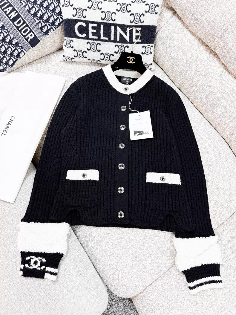 Chanel Chanel Black and white two-pocket cuffs double C logo long Size XS / US 0-2 / IT 36-38 - 2 Thumbnail