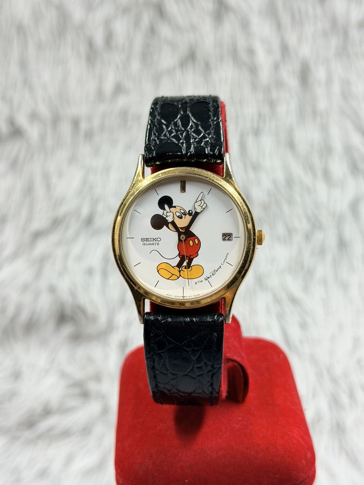 Seiko Vintage SEIKO Mickey Mouse Hand Moving Quartz Men’s Watch Size ONE SIZE - 1 Thumbnail
