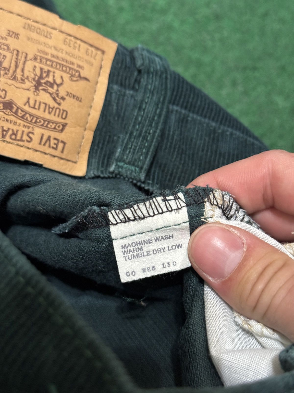 Levi's Vintage Clothing Vintage 70s Levi’s Student Retro Green Corduroy 25x30 Pants Size US 26 / EU 42 - 3 Thumbnail