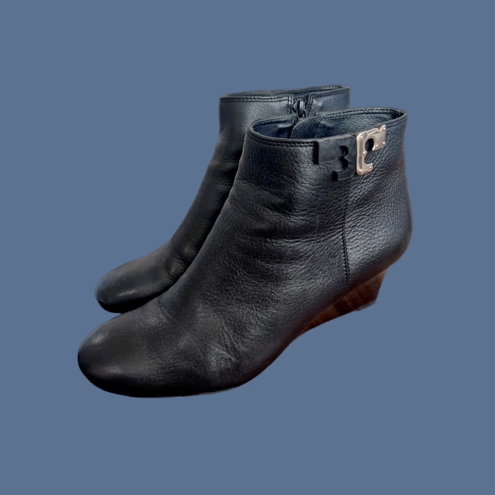 Tory Burch Tory Burch Brooke Black Ankle Wedge Boots Woman Size 9 EUC Pebbled Leather Leather M" Size US 9 / IT 39 - 1 Thumbnail