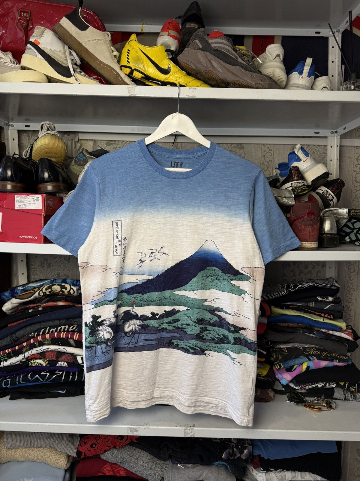 Uniqlo Mens T Shirt Uniqlo Hokusai Blue Pop Art Tee Size L Size US L / EU 52-54 / 3 - 1 Thumbnail
