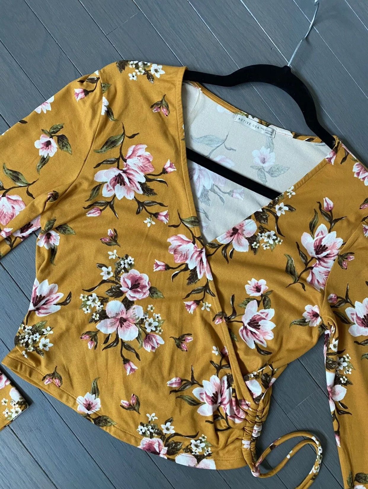 Other ACTIVE USA Long Sleeved Floral Cropped tops Size M / US 6-8 / IT 42-44 - 5 Thumbnail