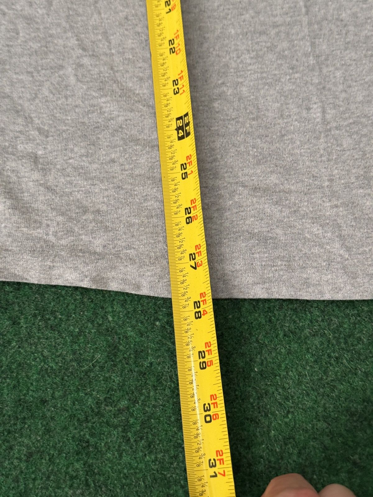 Vintage Vintage 80s Les Miserables Lrg Gray Retro Thin T Shirt Size US L / EU 52-54 / 3 - 8 Thumbnail