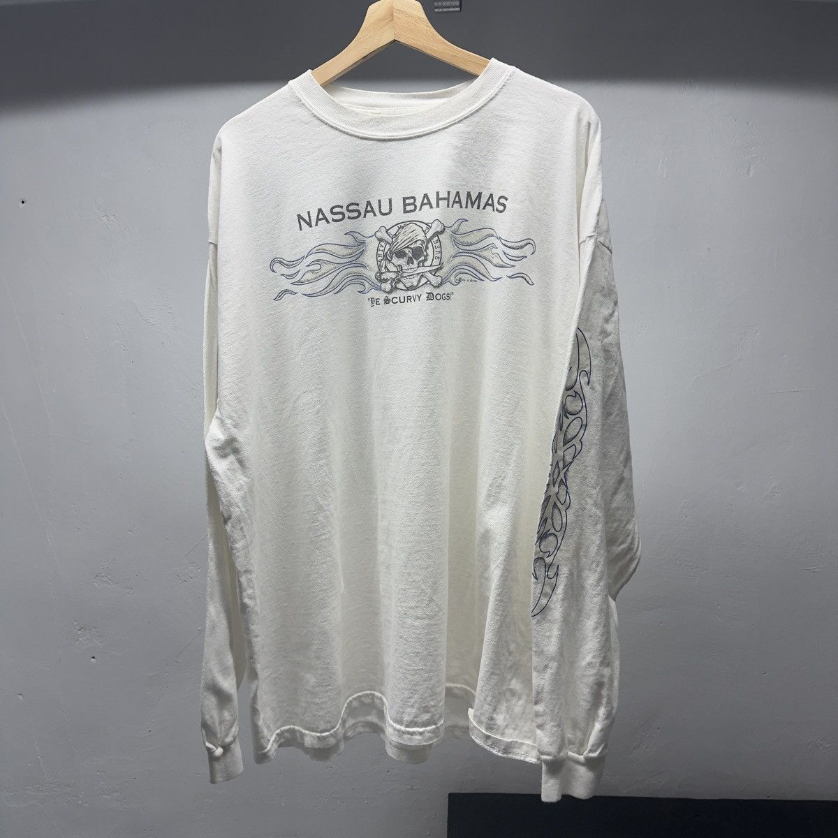 Vintage Nassau Bahamas Skull Flame Shirt Faded ERD Grunge Biker WCC Size US XXL / EU 58 / 5 - 1 Thumbnail