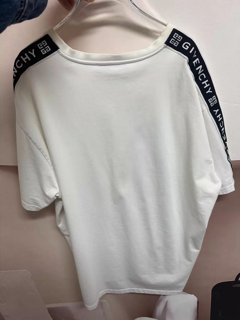 Givenchy Givenchy SizeXXXL Sleeve Patch Logo Short-Sleeve T-Shirt Size US M / EU 48-50 / 2 - 2 Thumbnail