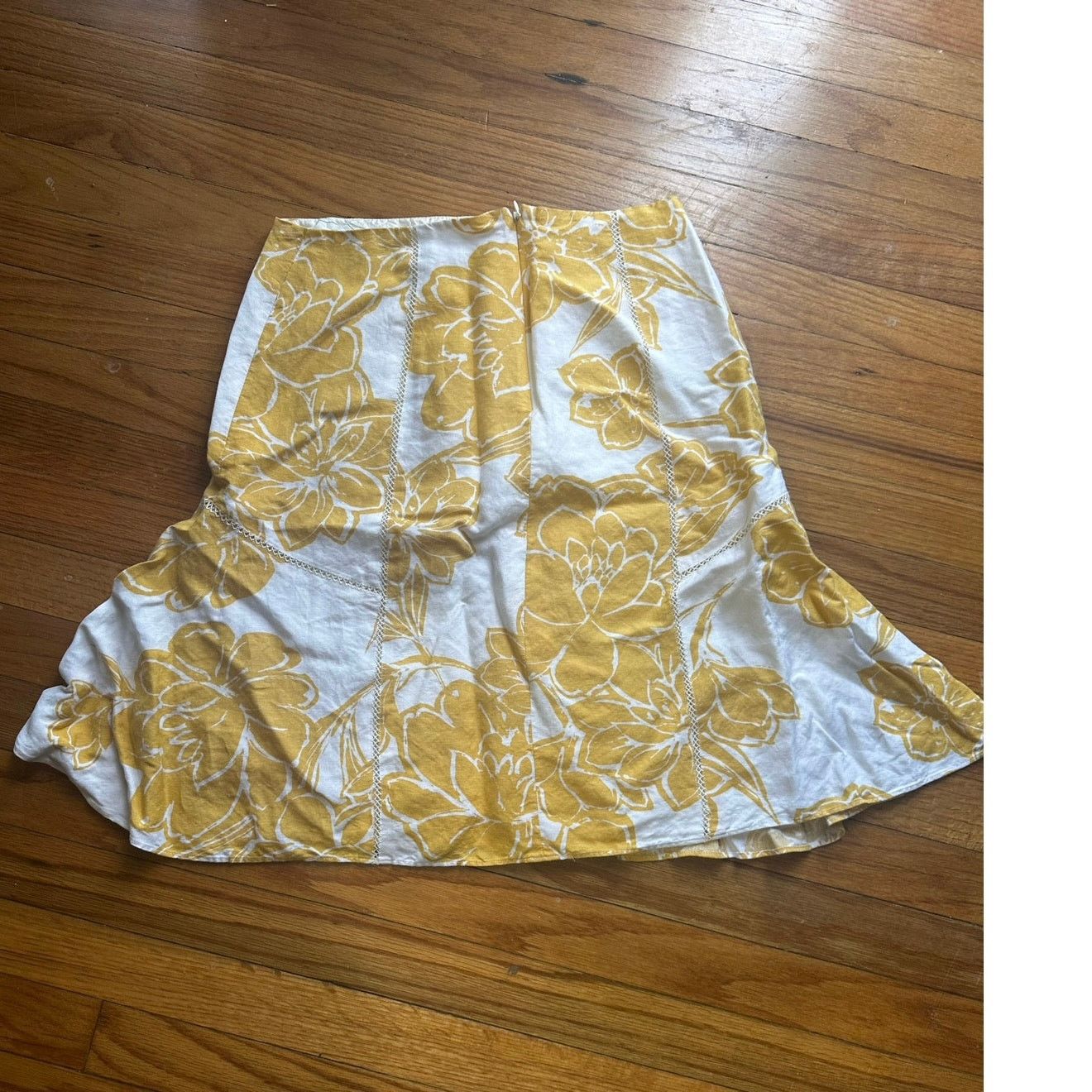 Ann Taylor Ann Taylor Marigold Yellow Floral Fit and Flare Skirt Size 27" / US 4 / IT 40 - 4 Thumbnail