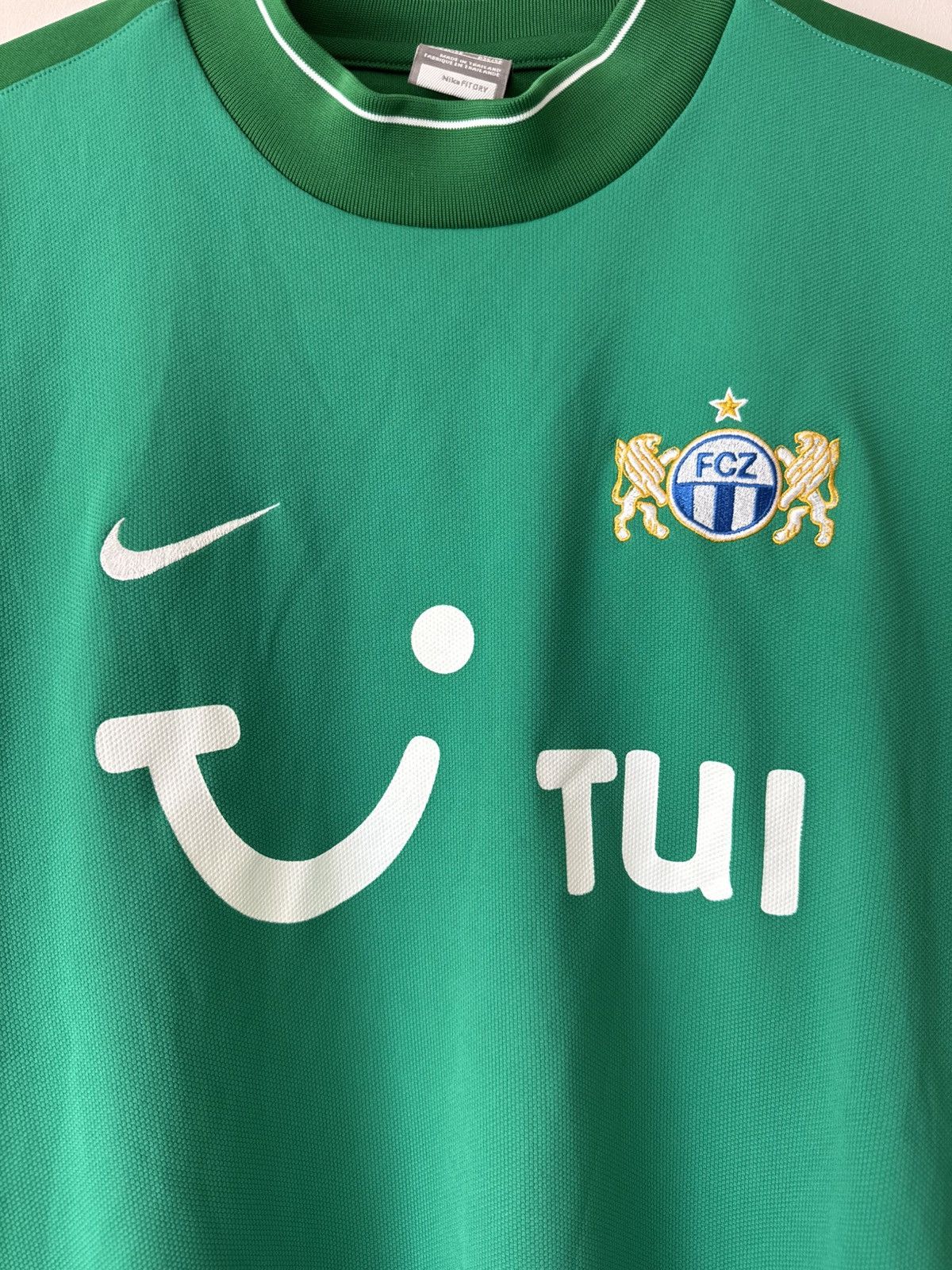 Nike Vintage Zurich FC 2009-2010 Home Goalkeeper Soccer Jersey Size US XL / EU 56 / 4 - 6 Thumbnail