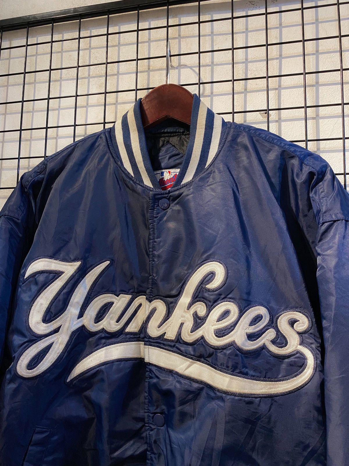 Starter Rare 🔥 Starter MLB Yankees Logo Backhit Varsity Size US L / EU 52-54 / 3 - 5 Thumbnail