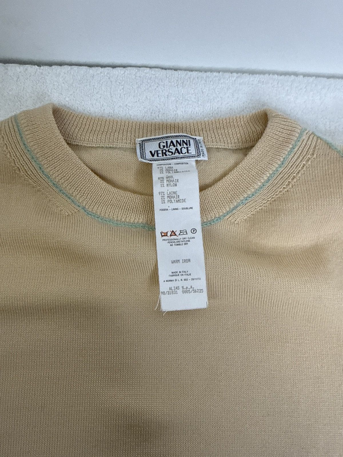 Versace Vintage Gianni Versace Beige Pullover Size US L / EU 52-54 / 3 - 2 Thumbnail
