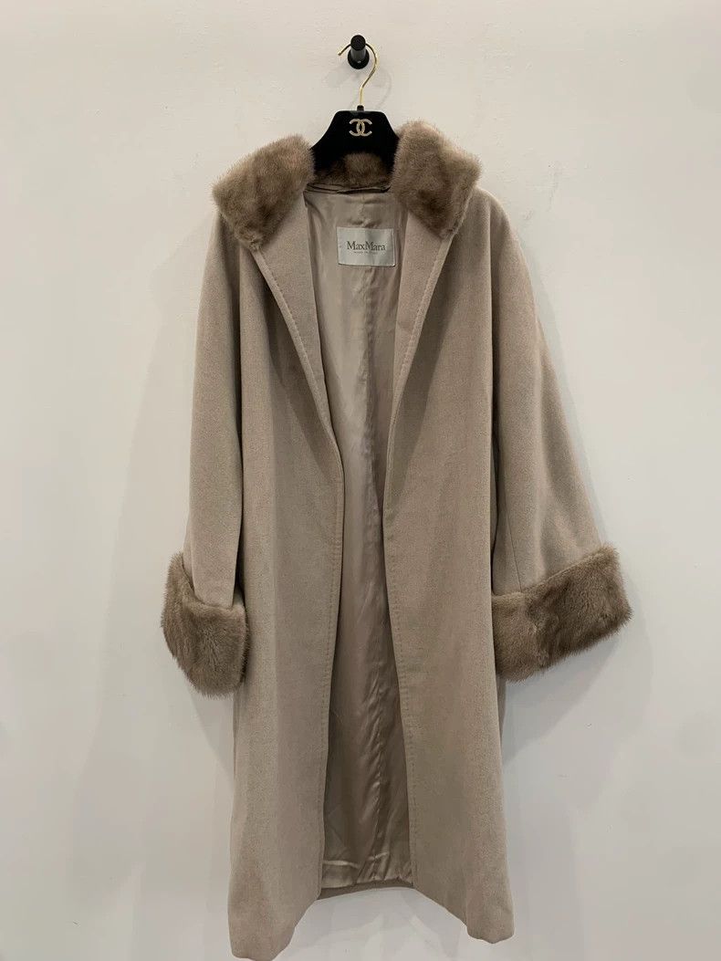 Max Mara Max Mara Grey Women's Wool Patchwork Fur Collar Coat Size S / US 4 / IT 40 - 1 Thumbnail
