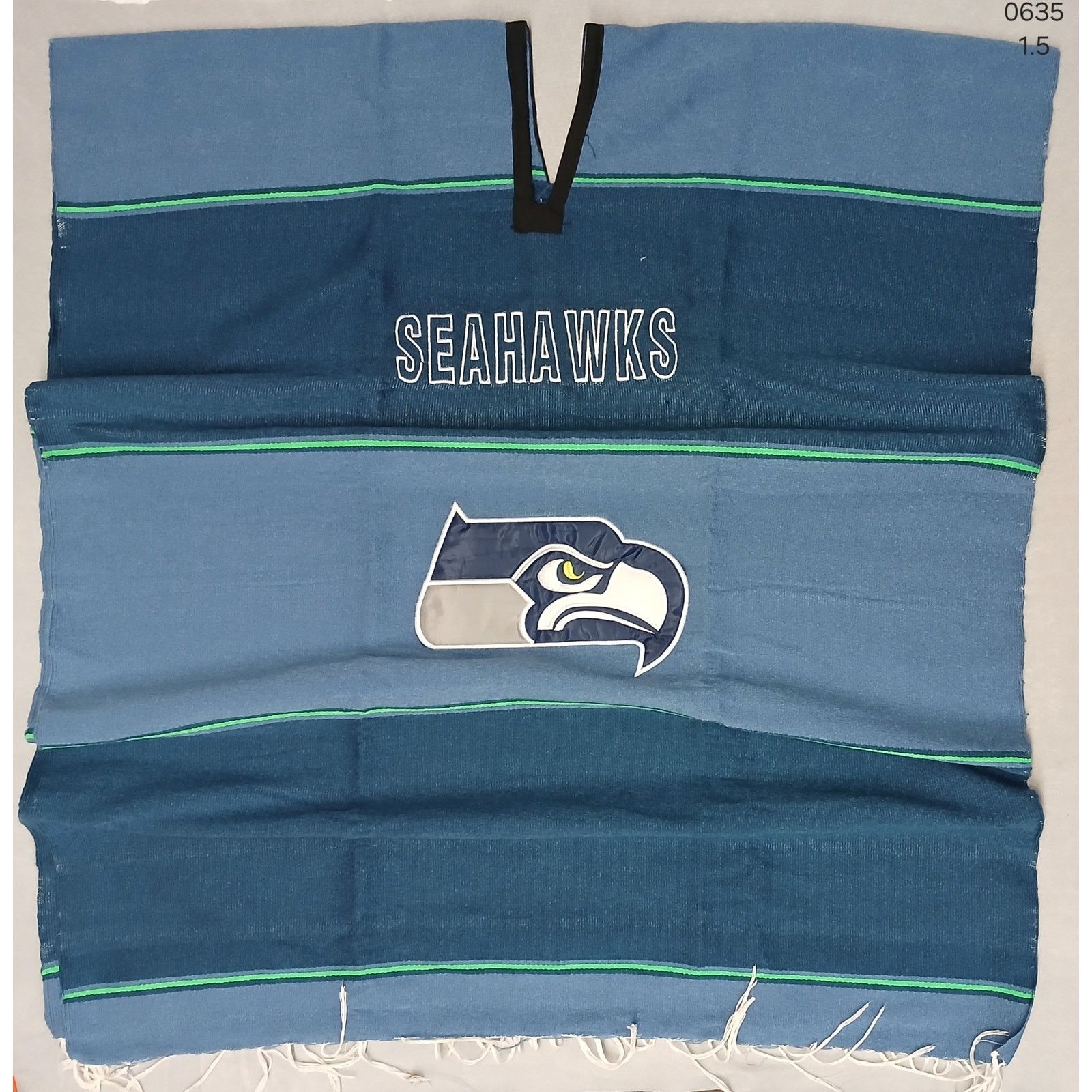 Other Seattle Seahawks (41x35) Knitted Poncho 41x35 Size US XL / EU 56 / 4 - 1 Thumbnail