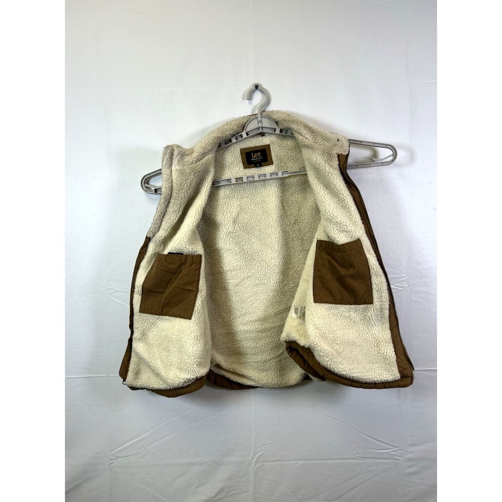 Lee Lee Premium Select Vest Full Zip Insulated Sherpa Lined Brown M Men Canvas Cotton 90s Workwear Outdoors Holiday Vintage? No Size US M / EU 48-50 / 2 - 4 Thumbnail