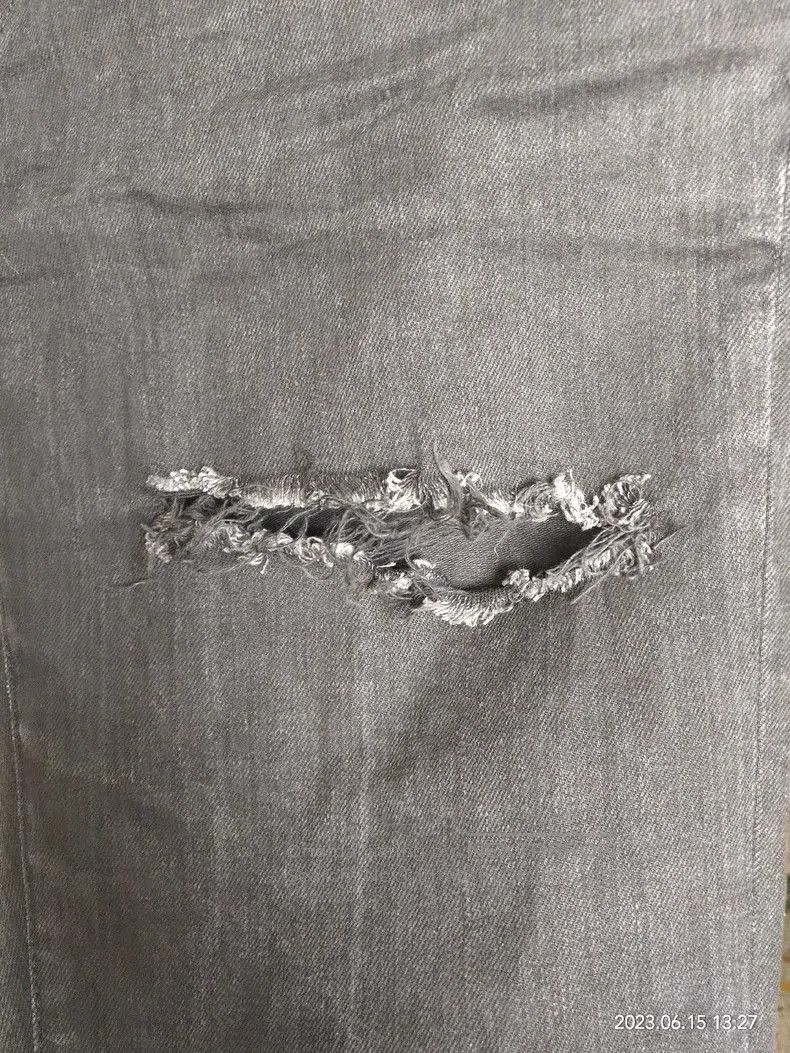Saint Laurent Paris SLP 2016 Black Distressed Denim Jeans. Size US 33 - 4 Thumbnail