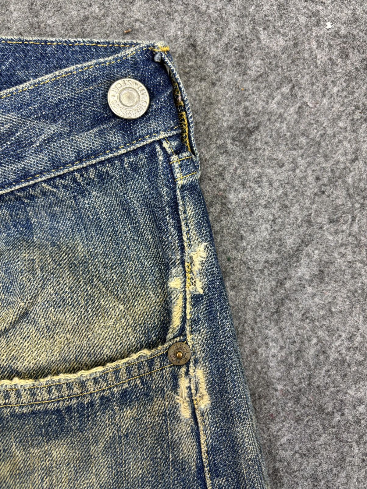 Levi's Vintage Clothing 💥Super Thrashed💥LVC 1920 Model Thrashed Distrssed Denim F993 Size US 33 - 9 Thumbnail